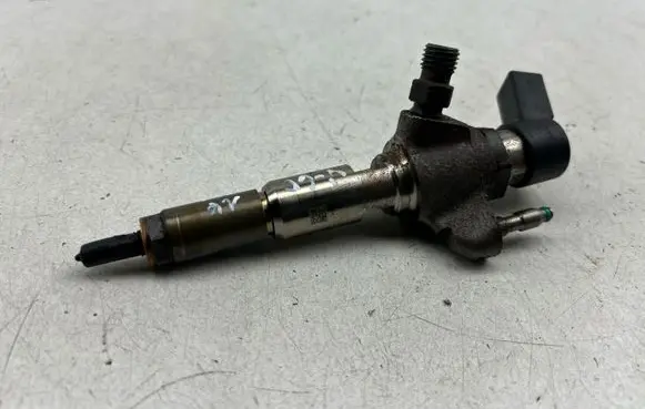 Fuel injector