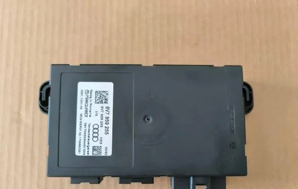 Audi A3 S3 8V Convertible roof control unit 8V7959255 3351100103