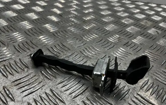 Skoda Octavia Mk2 (1Z) Front door check strap stopper 1Z0837249
