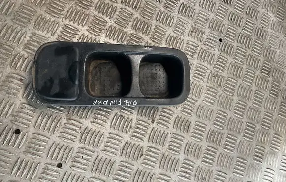 Nissan Pathfinder R51 Ashtray (front) 