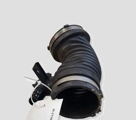 Opel Zafira C Air intake hose/pipe 55580574
