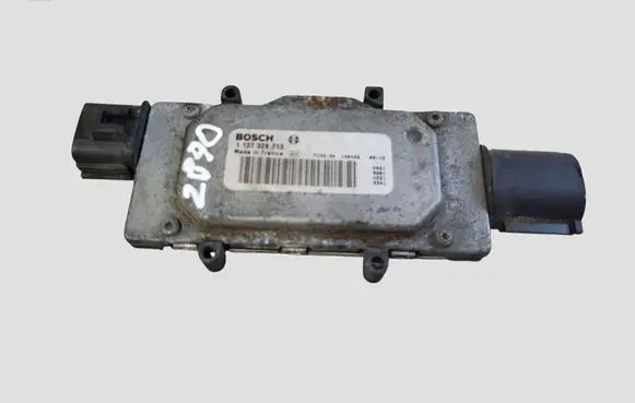 Volvo V40 Coolant fan relay 1137328713