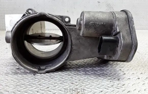Volkswagen Touareg I Electric throttle body valve 07Z128069A