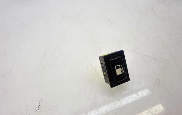 BMW 3 G20 G21 Fuel tank opening switch 9323414
