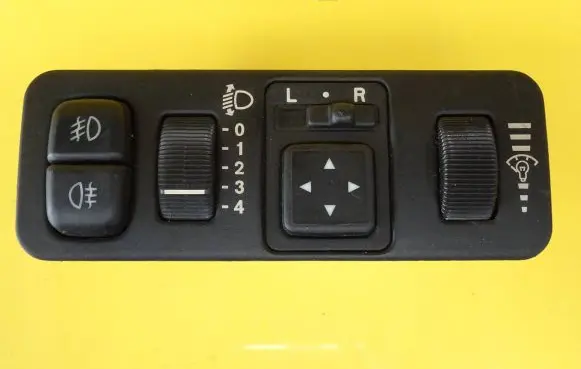 Mitsubishi Carisma Wing mirror switch 10480478410