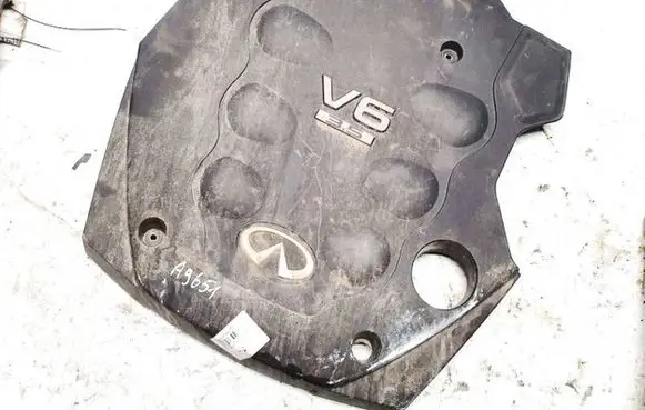 Infiniti FX Engine cover (trim)