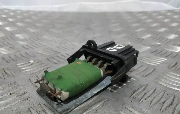 Volkswagen Caddy Heater blower motor/fan resistor 3131090055