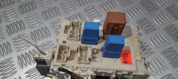 Nissan Almera N16 Fuse box set 243505M310 0109041