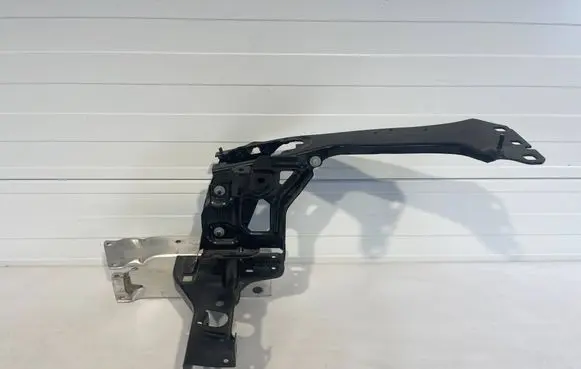 BMW 2 F45 Headlight/headlamp mounting bracket 7426633
