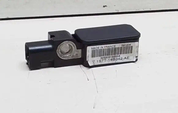 Ford Mondeo Mk III Airbag deployment crash/impact sensor 1S7T14B342AD