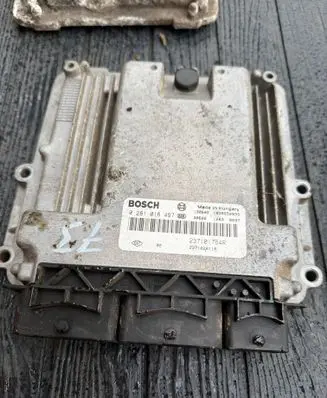 Renault Trafic II (X83) Engine control unit/module 0281018497 237101754R
