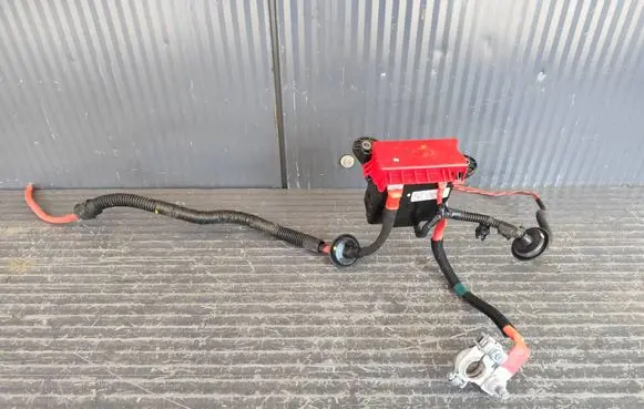 Renault Clio V Positive cable (battery) 285A82523R