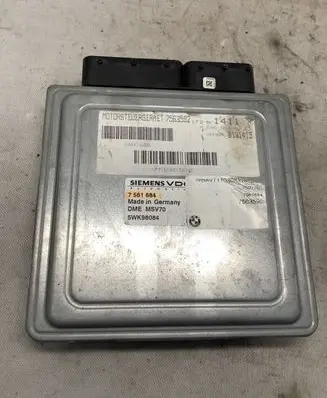 BMW 5 E39 Engine control unit/module 7561684
