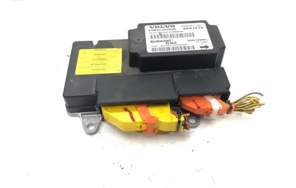 Volvo V50 Airbag deployment crash/impact sensor 8697679