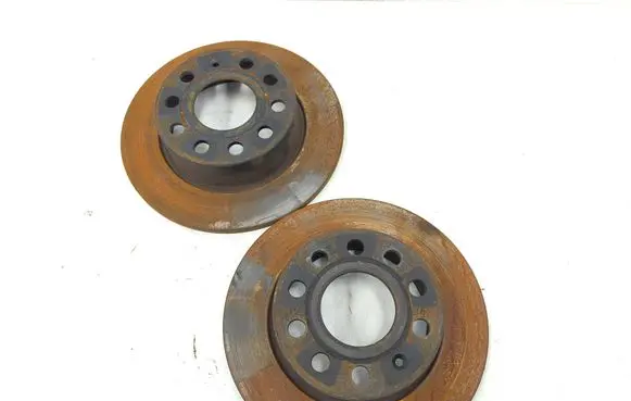 Volkswagen Jetta VI Front brake disc 