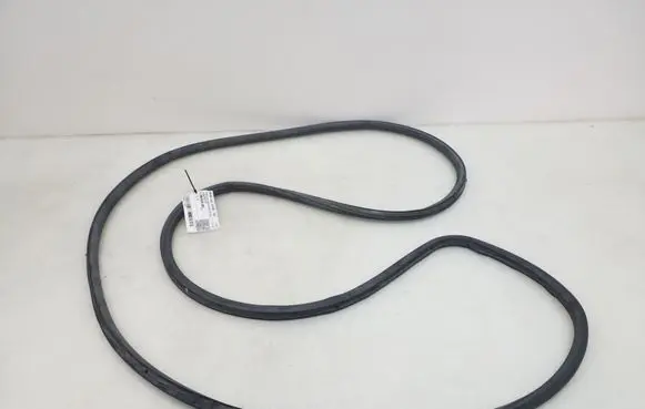 Mercedes-Benz ML W164 Front door rubber seal A1647201278