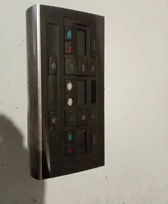Audi A4 S4 B6 8E 8H Climate control unit 8E0820043 0196447
