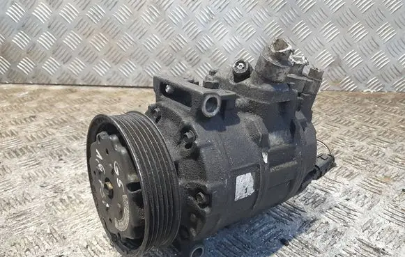 Volkswagen Golf V Air conditioning (A/C) compressor (pump) 1k0820803
