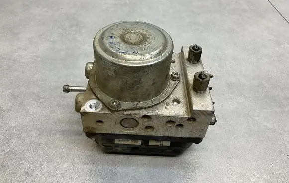 Nissan Juke I F15 ABS Pump 47660BF10B
