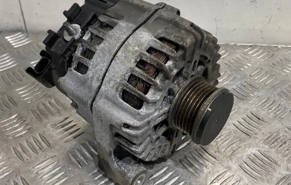 BMW 5 F10 F11 Generator/alternator 8507625 86086688 413072988