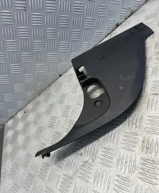 Foot area side trim