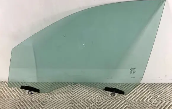 Jeep Cherokee Front door window glass four-door 68191443