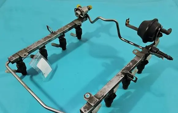 Audi A8 S8 D2 4D Fuel injector 077133551K IMPRK1553345