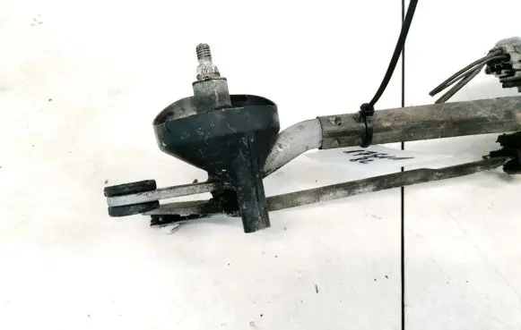 Dodge Caliber Front wiper linkage and motor