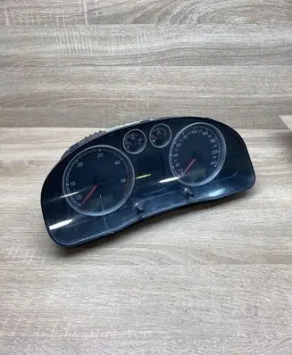 Volkswagen PASSAT B5.5 Speedometer (instrument cluster) 3B0920845A