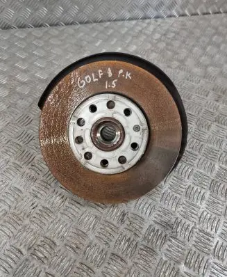 Volkswagen Golf VIII Front wheel hub