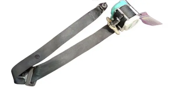 Nissan Note (E11) Front seatbelt