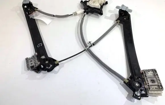 Ford Mustang VI Front door window regulator with motor