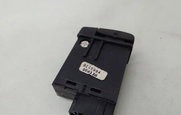 Volvo S70 V70 V70 XC Fog light switch 9148994