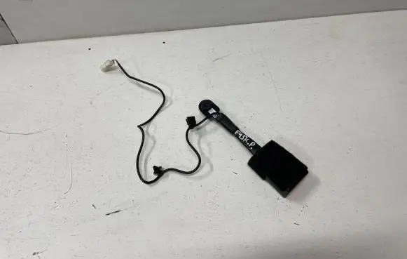 BMW 2 F45 Front seatbelt buckle 7313299