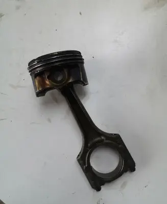 Audi A5 8T 8F Piston with connecting rod