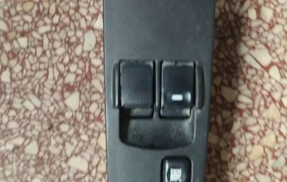 Mitsubishi Colt Quarter vent window switch 
