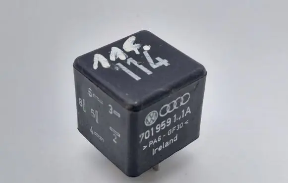 Audi A6 S6 C5 4B Other relay 701959141A