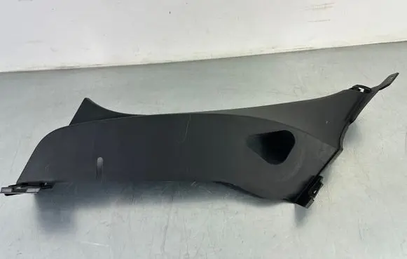 Hyundai i30 Bottom trim 85890G4010TRY 85890G4010