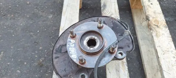 Mitsubishi Colt CZ3 Front wheel hub
