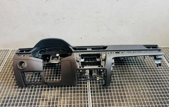 Skoda Superb B8 (3V) Dashboard 3V1857091 3V0857069