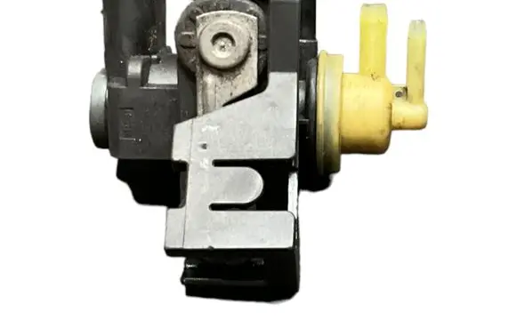 Skoda Rapid (NH) Vacuum valve 04L131051M