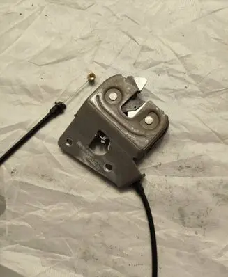 BMW 3 G20 G21 Seat back rest lock catch 711286311