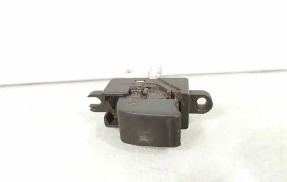 Nissan X-Trail T30 Electric window control switch