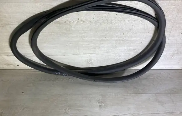Front door rubber seal