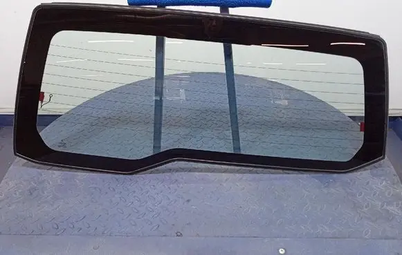 Mitsubishi Pajero Pinin Rear windscreen/windshield window 