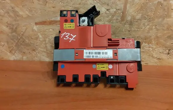 BMW 5 F10 F11 Current control relay 9240490 137