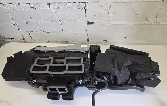 Porsche Panamera (971) Interior heater climate box assembly CZ116243