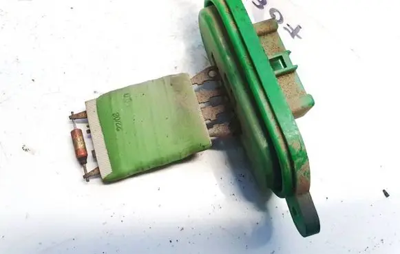 Iveco Daily 30.8 - 9 Heater blower motor/fan resistor 500326616