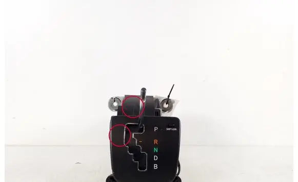 Lexus RX 330 - 350 - 400H Gear shifter/selector 33560-48240