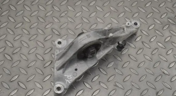 Tesla Model 3 Engine mount bracket 109075400B